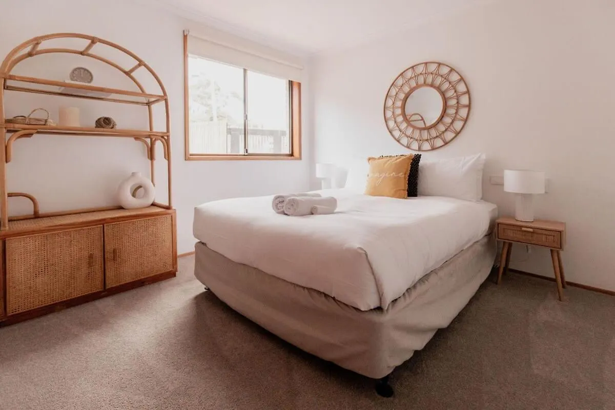 Seagrass Coastal Retreat With Direct Beach Access Lewisham Австралия